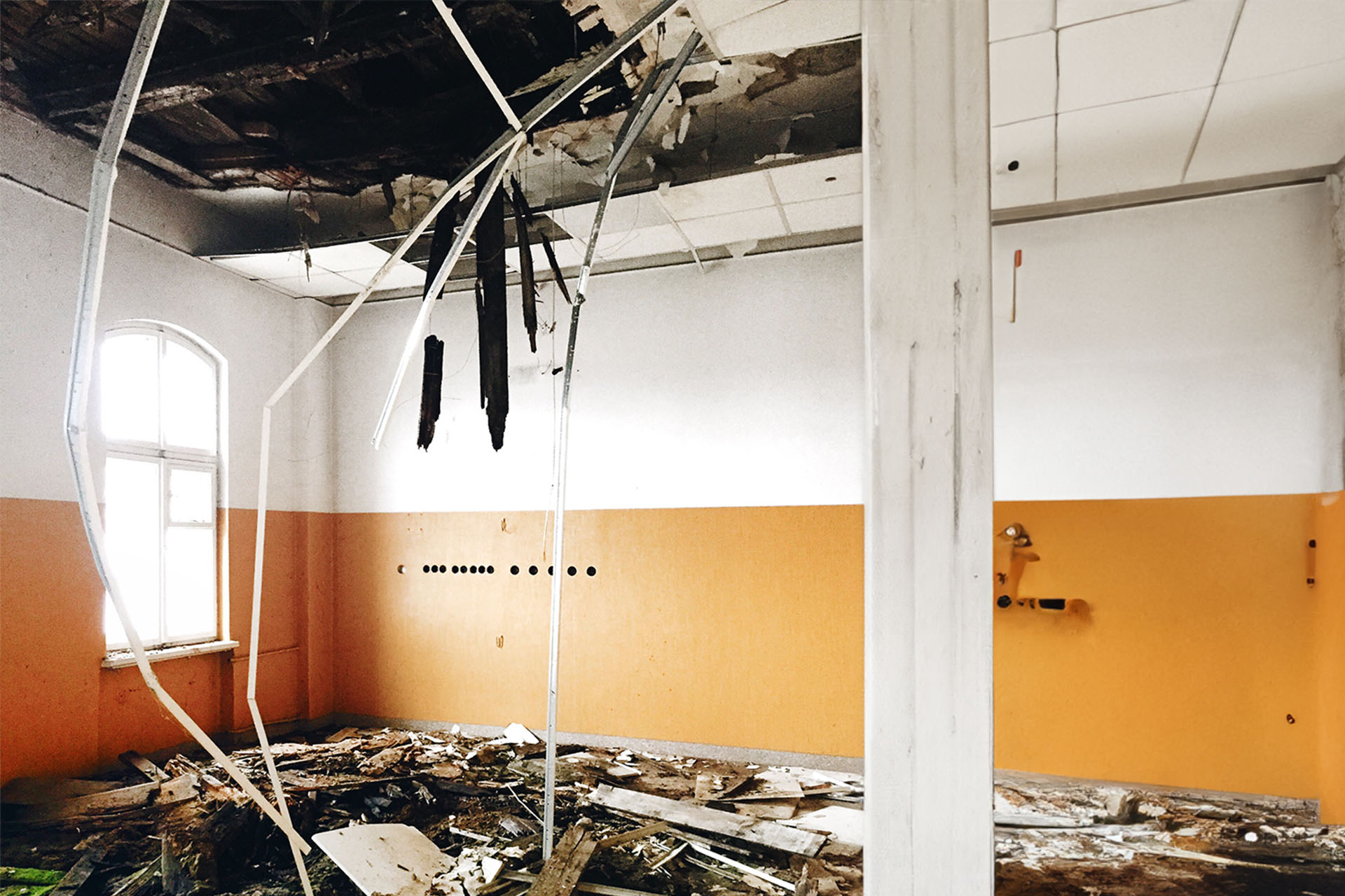 Does Insurance Cover Ceiling Collapse In NY Ajlouny Injury Law